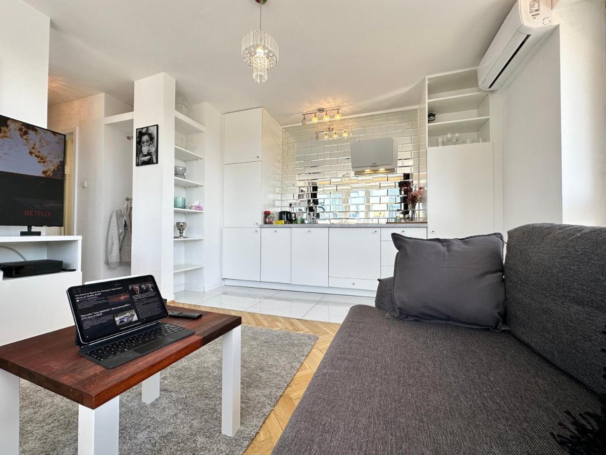 Platinum Metro X2 Wifi 350 Mbs Netflix Hbo Appletv Appartement Warschau Buitenkant foto