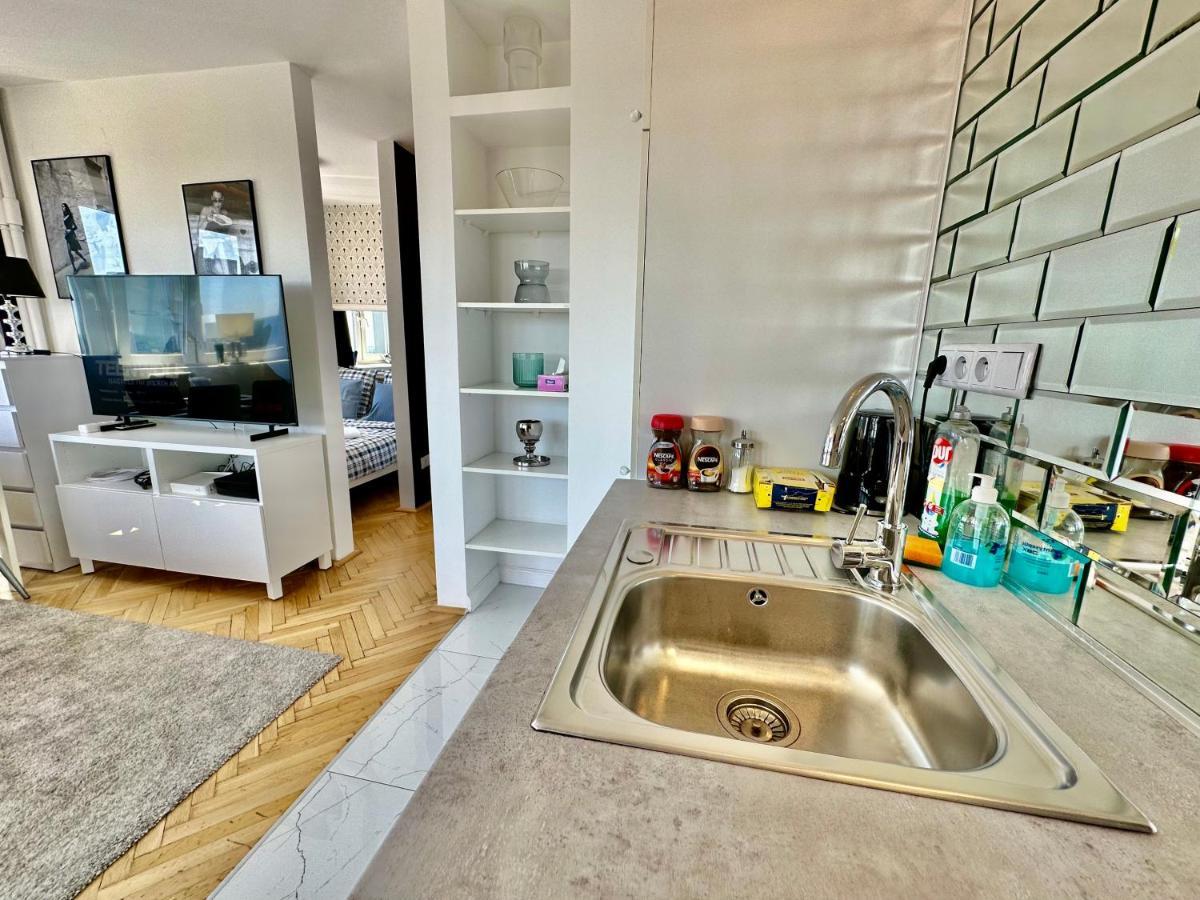 Platinum Metro X2 Wifi 350 Mbs Netflix Hbo Appletv Appartement Warschau Buitenkant foto